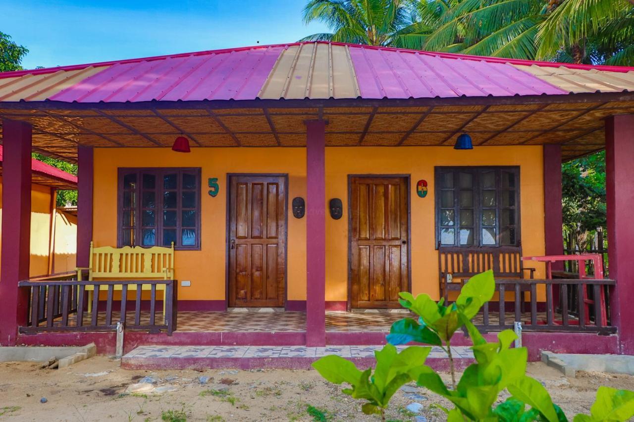 Mecaja Beach House Roxas  Zewnętrze zdjęcie
